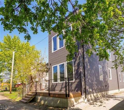4210 Peach Court, Cleveland, OH 44113