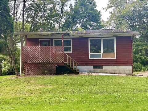 106 McKenzie Avenue, Wellsburg, WV 26070