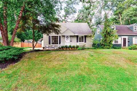 2630 Oak Park Boulevard, Cuyahoga Falls, OH 44221