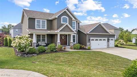 2480 Orchard Spring Cir, Alliance, OH 44601