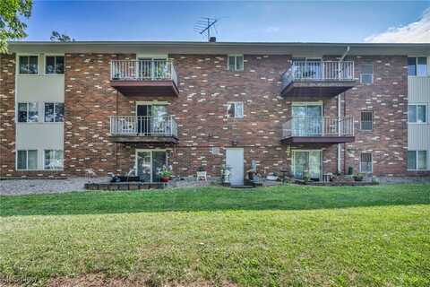 4385 Inner Circle unit: C-20, Brunswick, OH 44212
