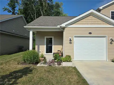 654 Treadway Boulevard, Sheffield Lake, OH 44054