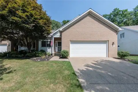 694 N Ridgecliff Street, Tallmadge, OH 44278