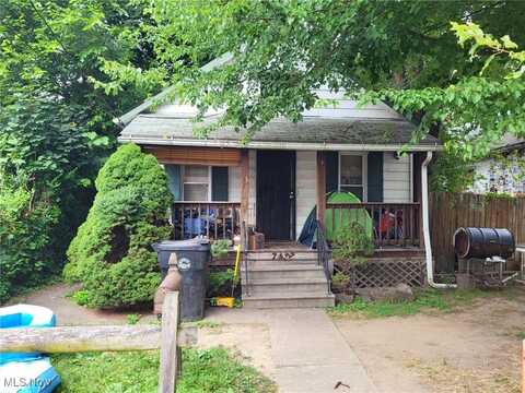 7427 Spafford Road, Cleveland, OH 44105