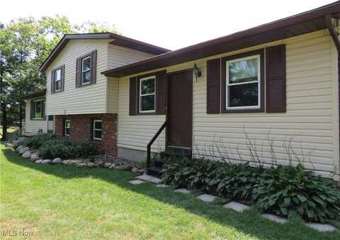 2694 Frost Road, Mantua, OH 44255