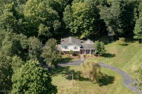 8062 Chagrin Road, Chagrin Falls, OH 44023