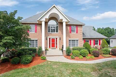 4883 Earlscourt Circle NW, Canton, OH 44718