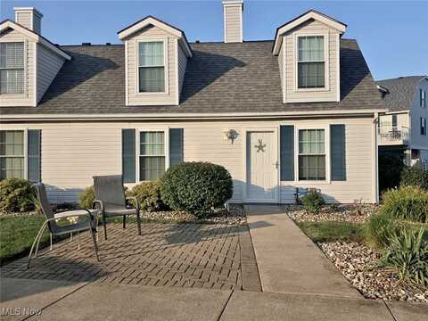 51 N Schooner Point, Port Clinton, OH 43452