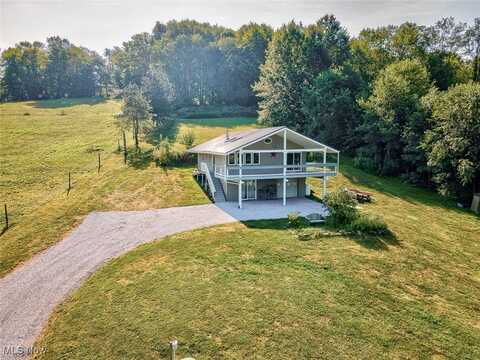 3067 Arbor Road NE, Carrollton, OH 44615