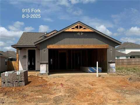 915 Fork, College Station, TX 77845