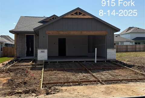 915 Fork, College Station, TX 77845
