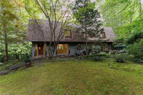 565 Knob View Drive, Winston Salem, NC 27104