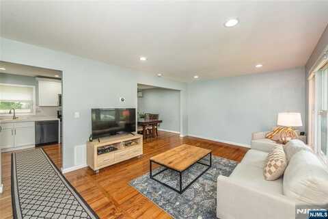 7 Sunnyside Road, West Orange, NJ 07052