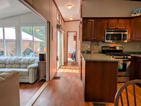 14 Overlook Road, Holderness, NH 03245