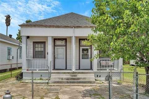 439 2ND Avenue, Harvey, LA 70058