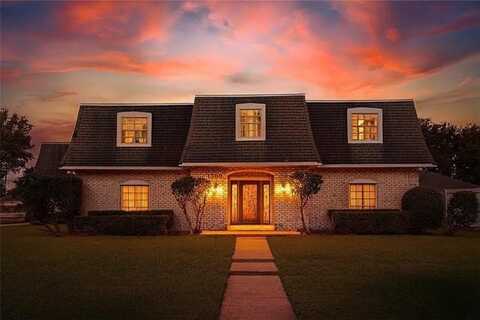 1300 TRANSCONTINENTAL Drive, Metairie, LA 70001