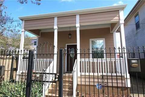 817 PENISTON Street, New Orleans, LA 70115
