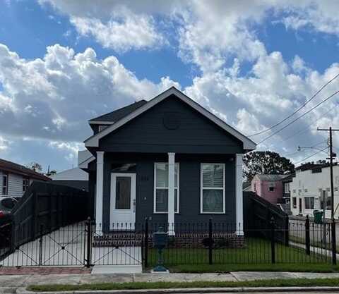936 6TH ST 6TH Street, Gretna, LA 70053
