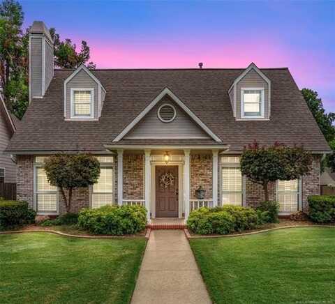 2445 E 17th Place, Tulsa, OK 74104