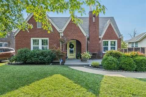 1528 S Columbia Place, Tulsa, OK 74104