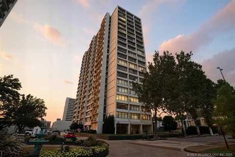 450 W 7th Street, Tulsa, OK 74119