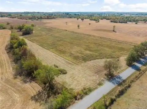 14626 Lavender Street, Henryetta, OK 74437