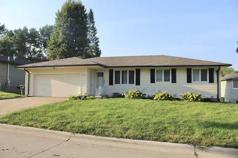 4412 RAVINE PARK DR, Sioux City, IA 51106