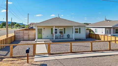 1609 W Uvalde, Alpine, TX 79830