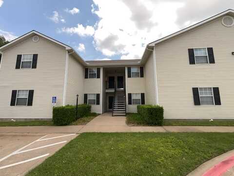 125 NE Johnson Avenue, Burleson, TX 76028