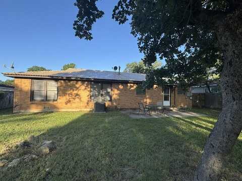 879 N Lydia Street, Stephenville, TX 76401