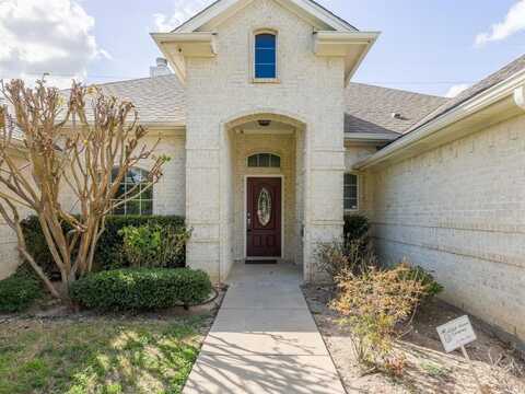 8464 Arroyo Lane, Benbrook, TX 76126