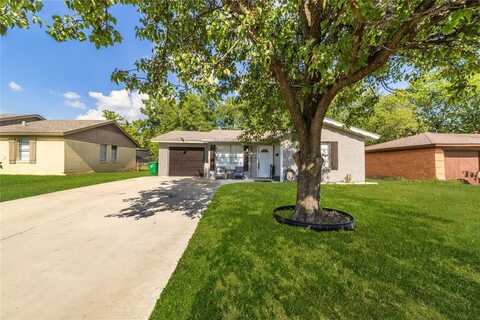 726 Royal Crest, Mesquite, TX 75149