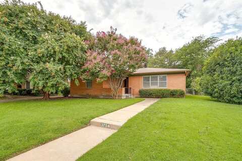 3704 Jeanette Drive, Fort Worth, TX 76109