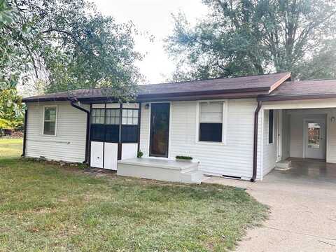 209 N School Street, Winfield, TX 75493