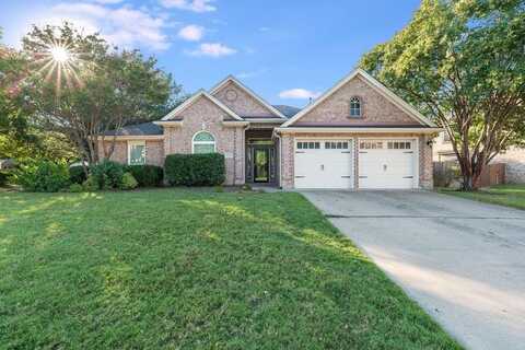 2950 Golfing Green Court, Burleson, TX 76028