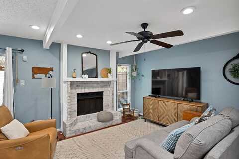 4212 Madera Road, Irving, TX 75038