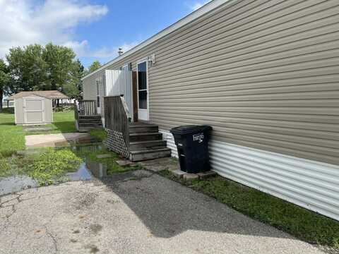 3220 12th Ave. N., Fargo, ND 58102