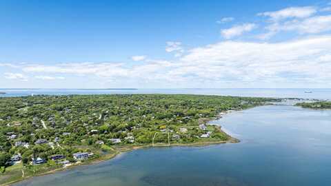 14 Lakeside Court, Montauk, NY 11954
