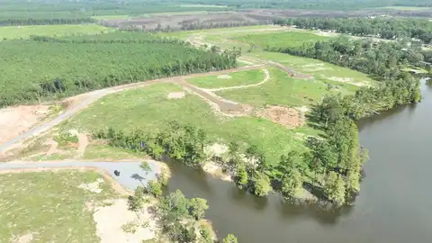 37 Pirates Bend, Florien, LA 71429