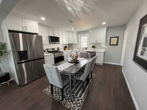 943 Columbus Rd, Burlington, NJ 08016