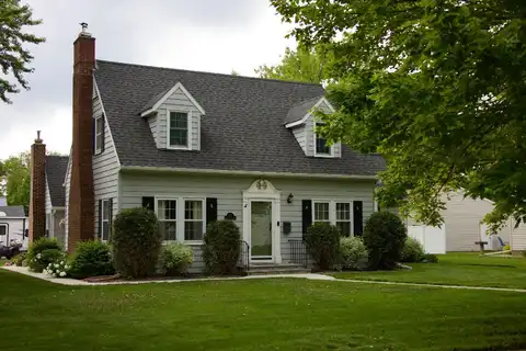812 S Main St, Milbank, SD 57252