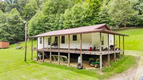 9084 Centralia Rd, Sutton, WV 26601