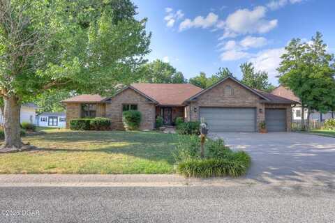 925 Gene Taylor Drive, Carthage, MO 64836