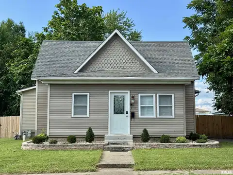1004 W Chesnut Street, Marion, IL 62959