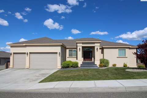 3818 W 48th Avenue, Kennewick, WA 99337