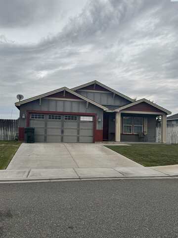 5601 Denver Dr., Pasco, WA 99301