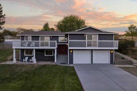 3026 Escolar Rd, Kennewick, WA 99338