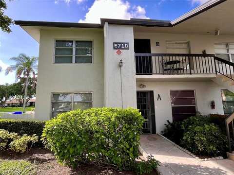 5710 Princess Palm Ct, Delray Beach, FL 33484