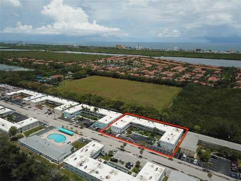 1355 N 12th Ct, Hollywood, FL 33019