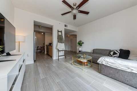 533 NE 3rd Ave, Fort Lauderdale, FL 33301